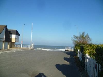 Plage Et La Mer Tres Proche Courseulles-sur-Mer Exterior photo